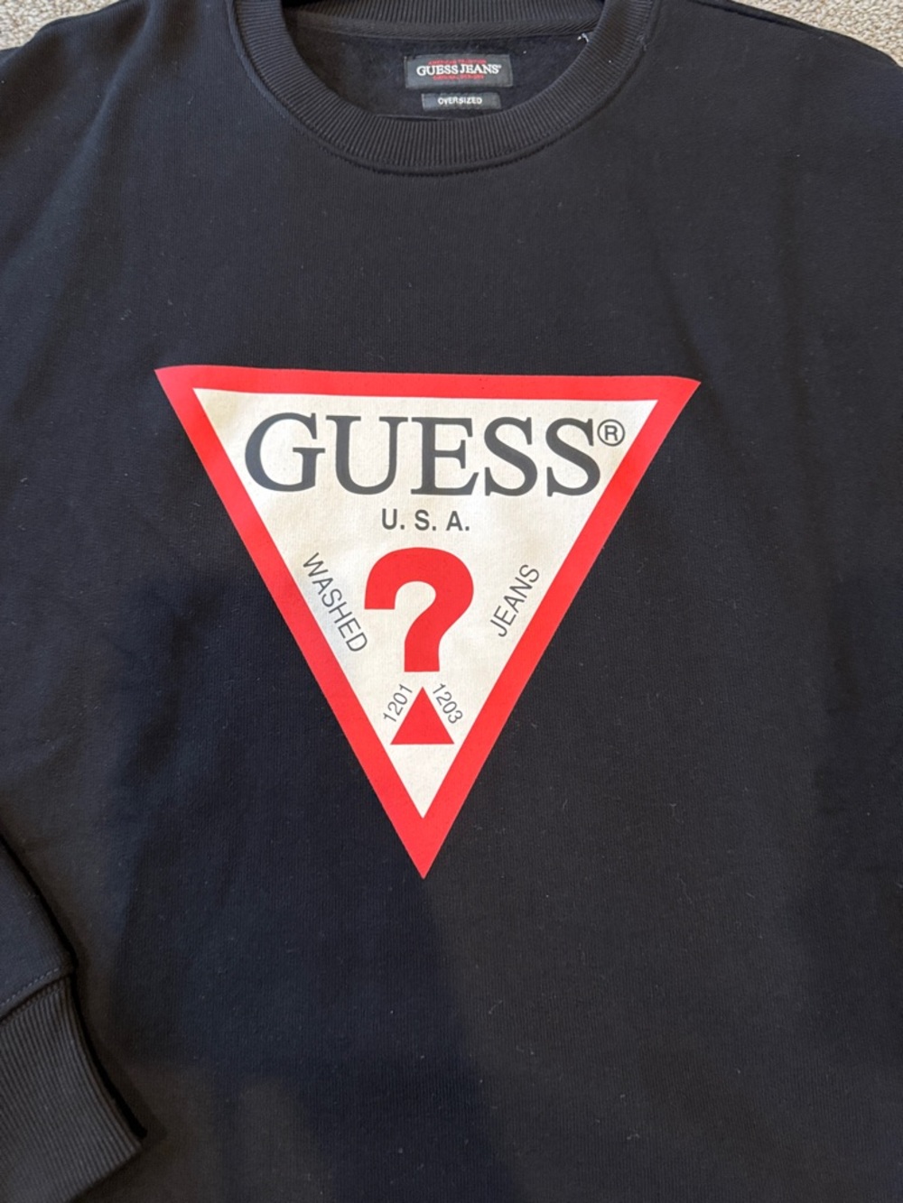 GUESS Black Crewneck with Red Triangle Logo oversized - Picture 3 of 5